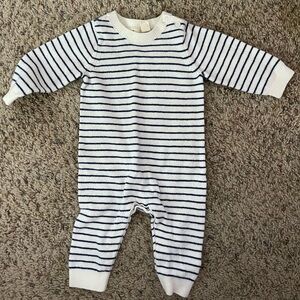Baby gap jumpsuit
